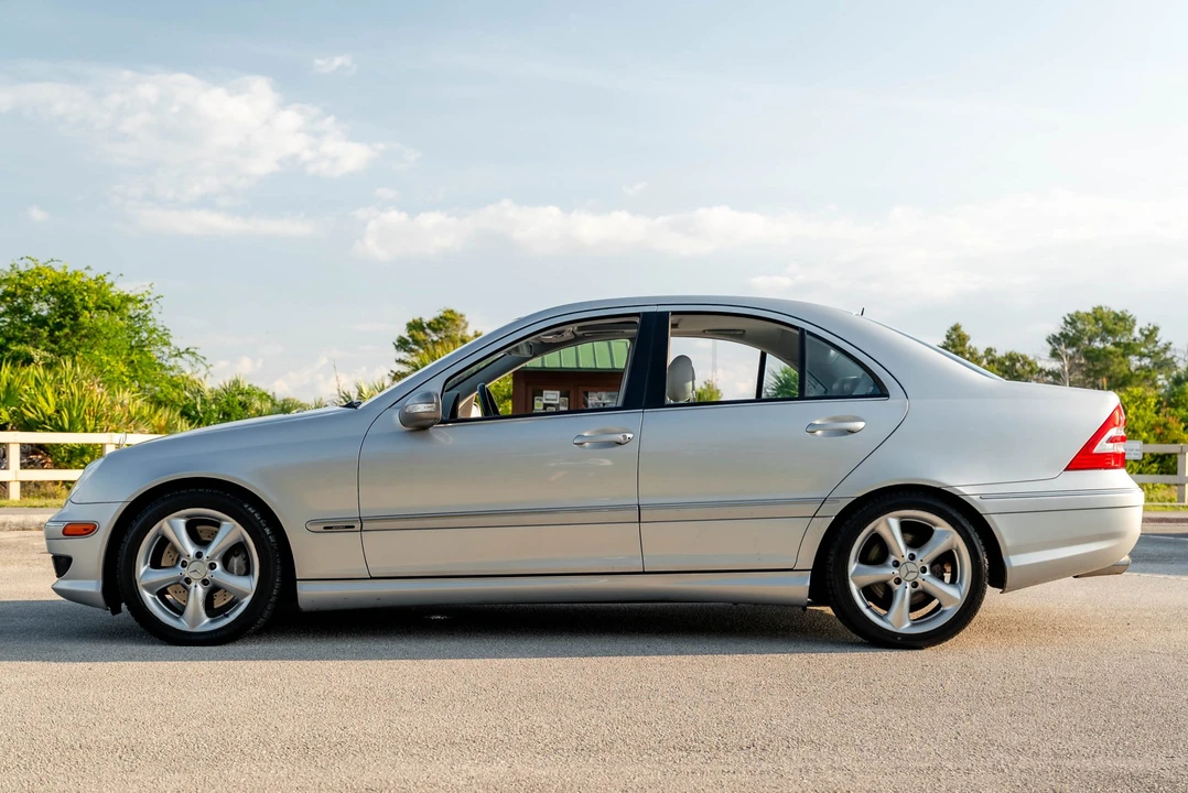 2005 Mercedes-Benz W203 C-Class - Image 3 of 31