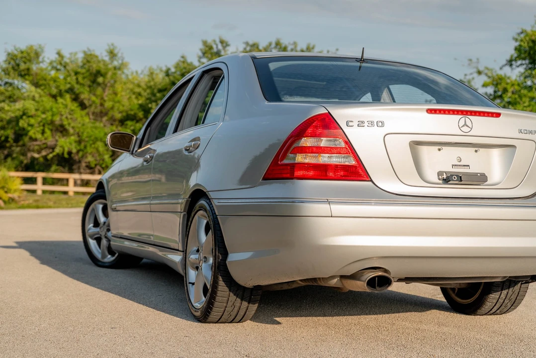 2005 Mercedes-Benz W203 C-Class - Image 22 of 31