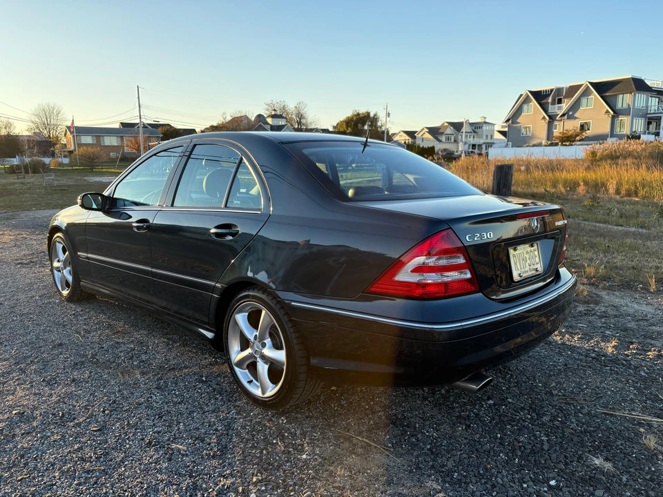 2005 Mercedes-Benz W203 C-Class - Image 11 of 31