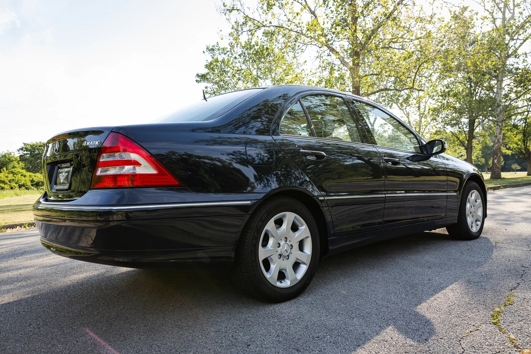 2005 Mercedes-Benz W203 C-Class - Image 13 of 31