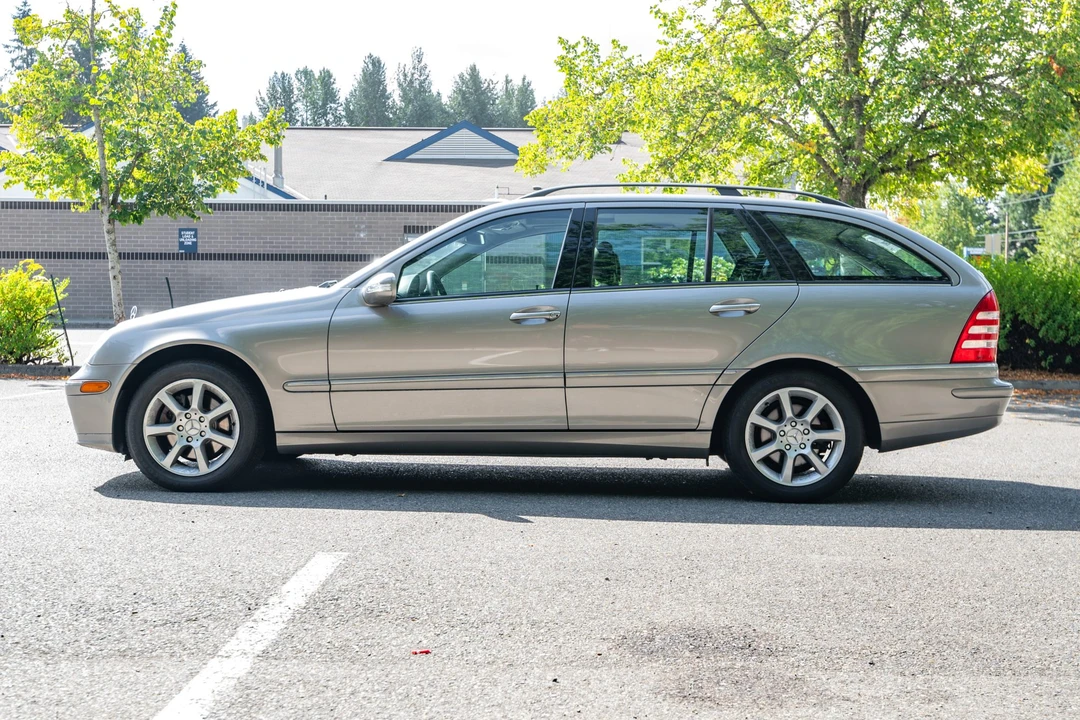 2005 Mercedes-Benz W203 C-Class - Image 11 of 31