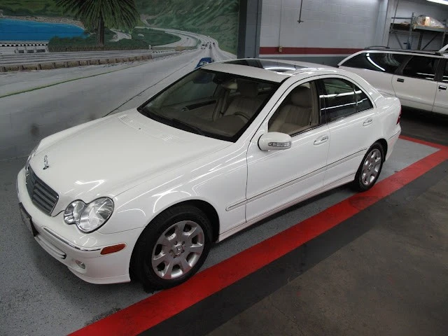 2005 Mercedes-Benz W203 C-Class - Image 14 of 21