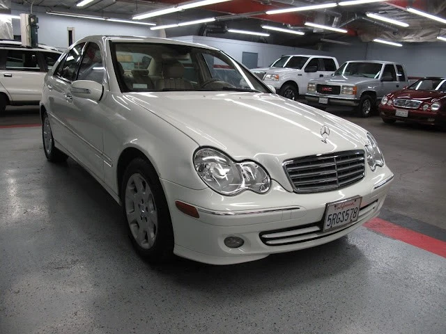 2005 Mercedes-Benz W203 C-Class - Image 9 of 21