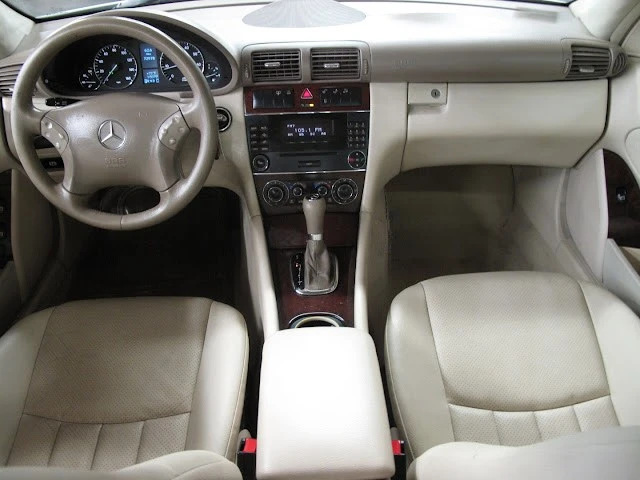 2005 Mercedes-Benz W203 C-Class - Image 2 of 21