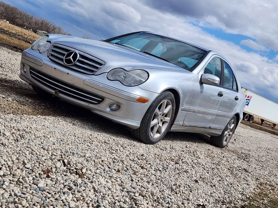 2005 Mercedes-Benz W203 C-Class - Image 2 of 3