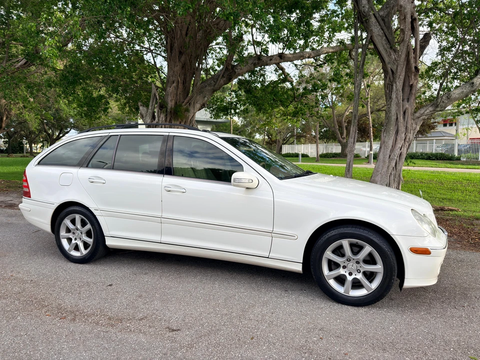 2005 Mercedes-Benz W203 C-Class - Image 24 of 31