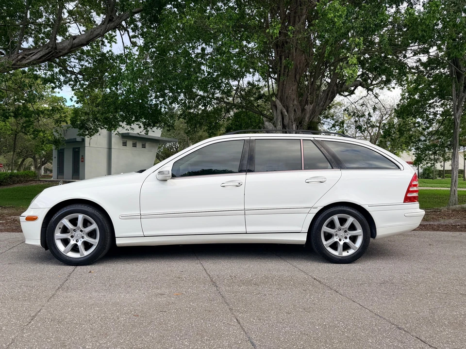 2005 Mercedes-Benz W203 C-Class - Image 14 of 31