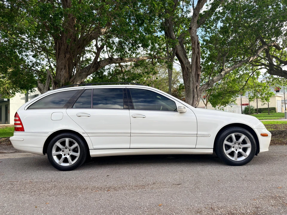 2005 Mercedes-Benz W203 C-Class - Image 22 of 31