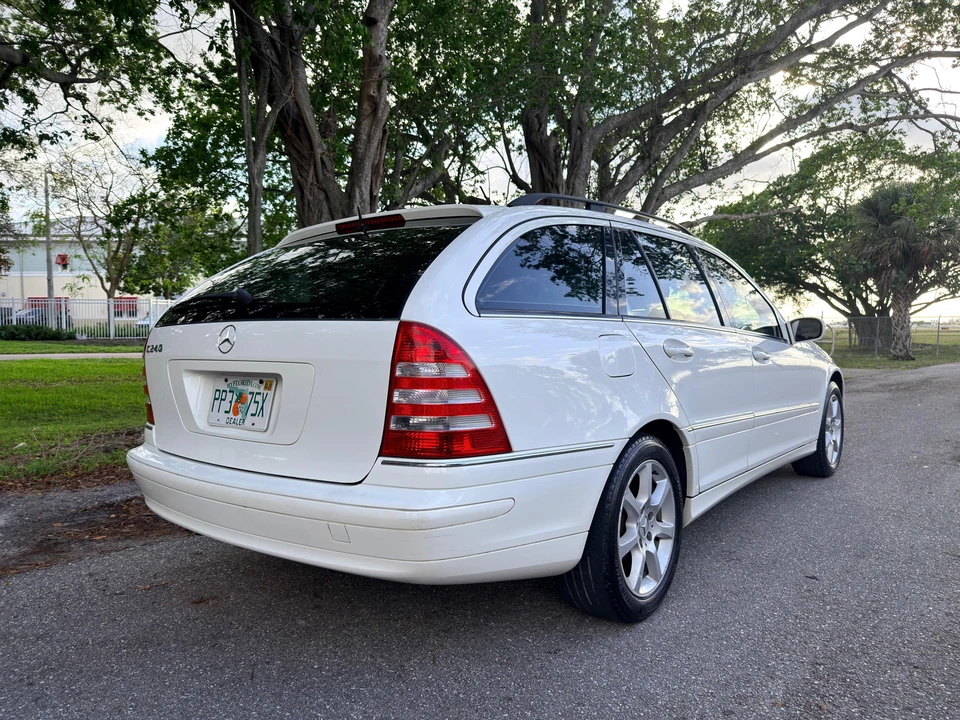 2005 Mercedes-Benz W203 C-Class - Image 20 of 31