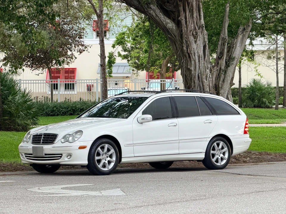 2005 Mercedes-Benz W203 C-Class - Image 12 of 31