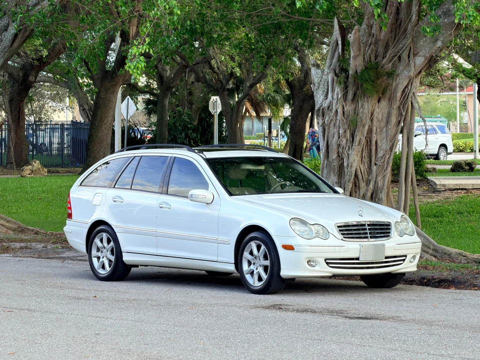 2005 Mercedes-Benz W203 C-Class - Image 27 of 31