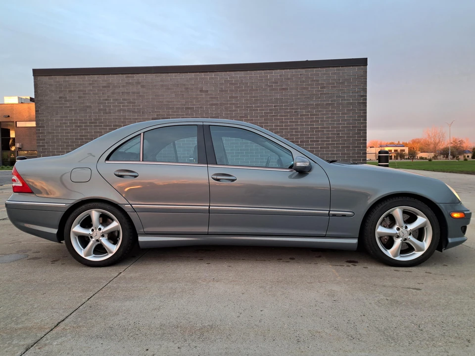 2005 Mercedes-Benz W203 C-Class - Image 13 of 31