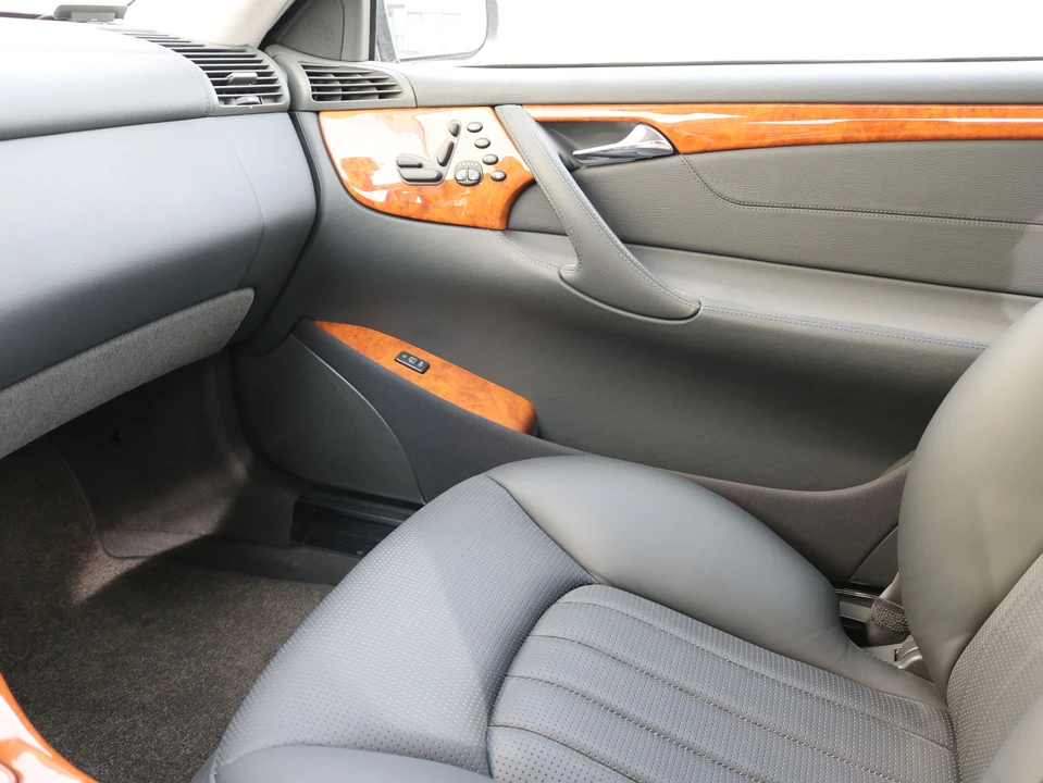 2005 Rolls-Royce Silver Cloud III - Image 8 of 16