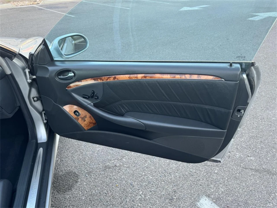 2005 Mercedes-Benz C209/A209 CLK-Class - Image 8 of 17