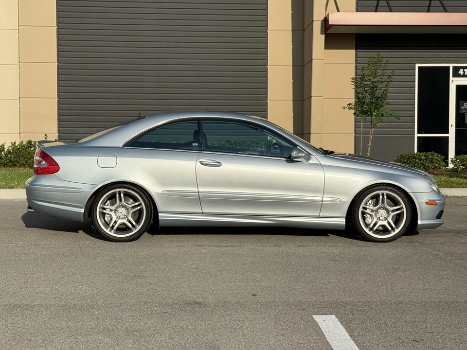2005 Mercedes-Benz C209/A209 CLK 55 & CLK 63 AMG - Image 29 of 31