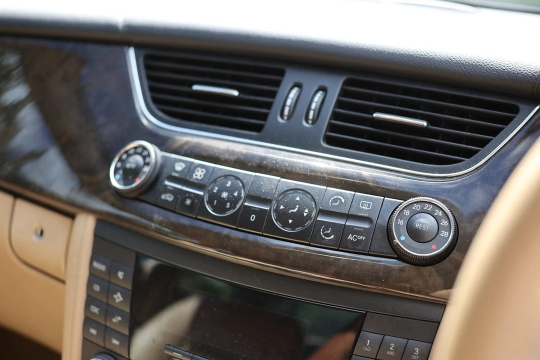 2005 Mercedes-Benz C219 CLS-Class - Image 25 of 30