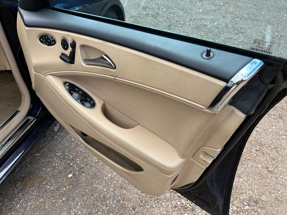 2005 Mercedes-Benz C219 CLS-Class - Image 27 of 30
