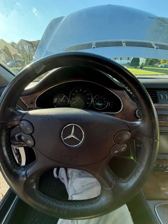 2005 Mercedes-Benz C219 CLS-Class - Image 8 of 15