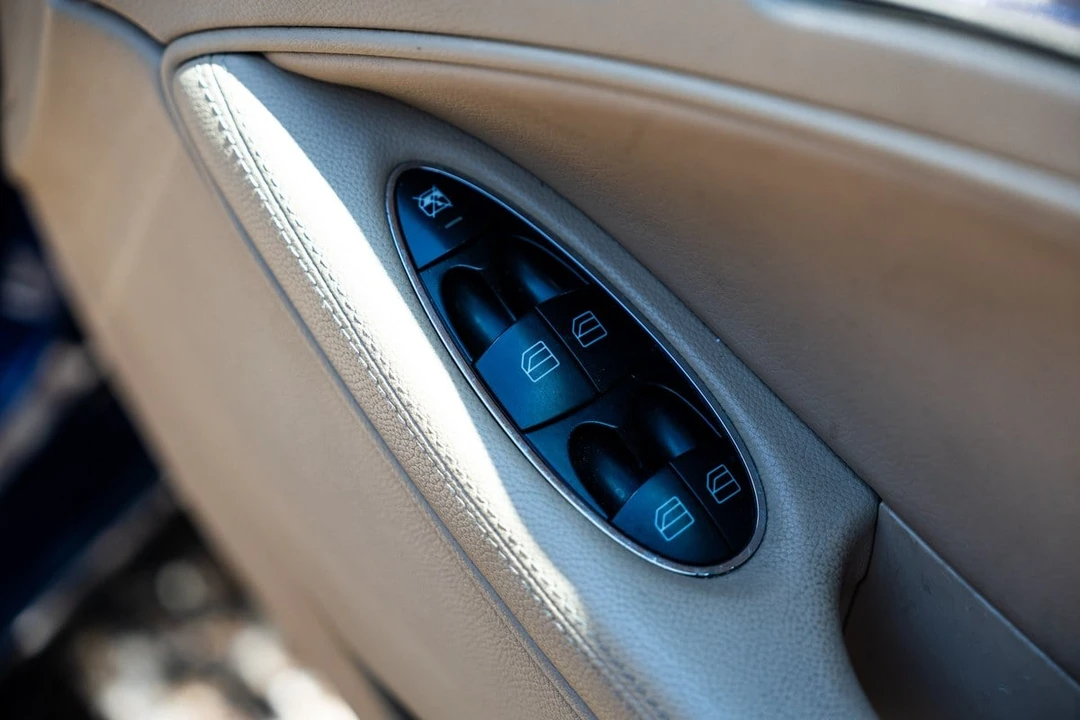 2005 Mercedes-Benz C219 CLS-Class - Image 23 of 30