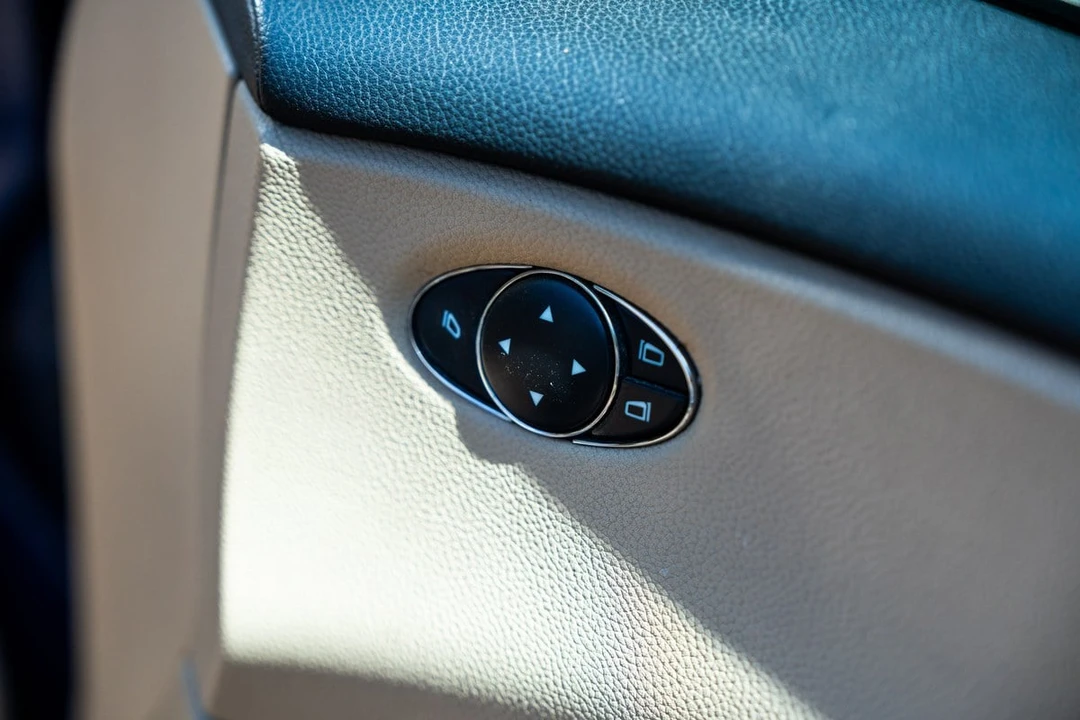 2005 Mercedes-Benz C219 CLS-Class - Image 24 of 30