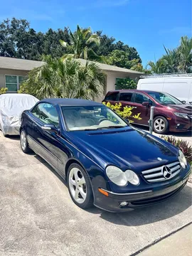 2005 Mercedes-Benz CLK 320 While