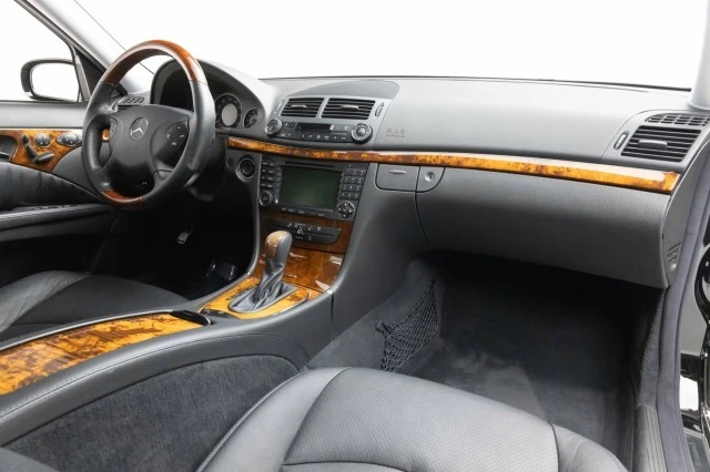 2005 Mercedes-Benz W211 E-Class - Image 2 of 4
