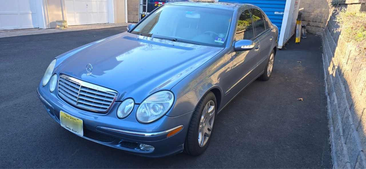 2005 Mercedes-Benz W211 E-Class - Image 2 of 11