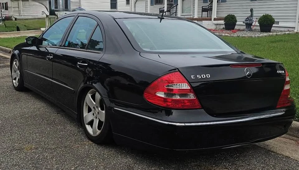 2005 Mercedes-Benz W211 E-Class - Image 2 of 4