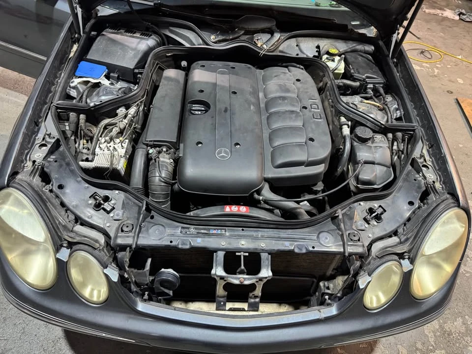 2005 Mercedes-Benz W211 E-Class - Image 2 of 6