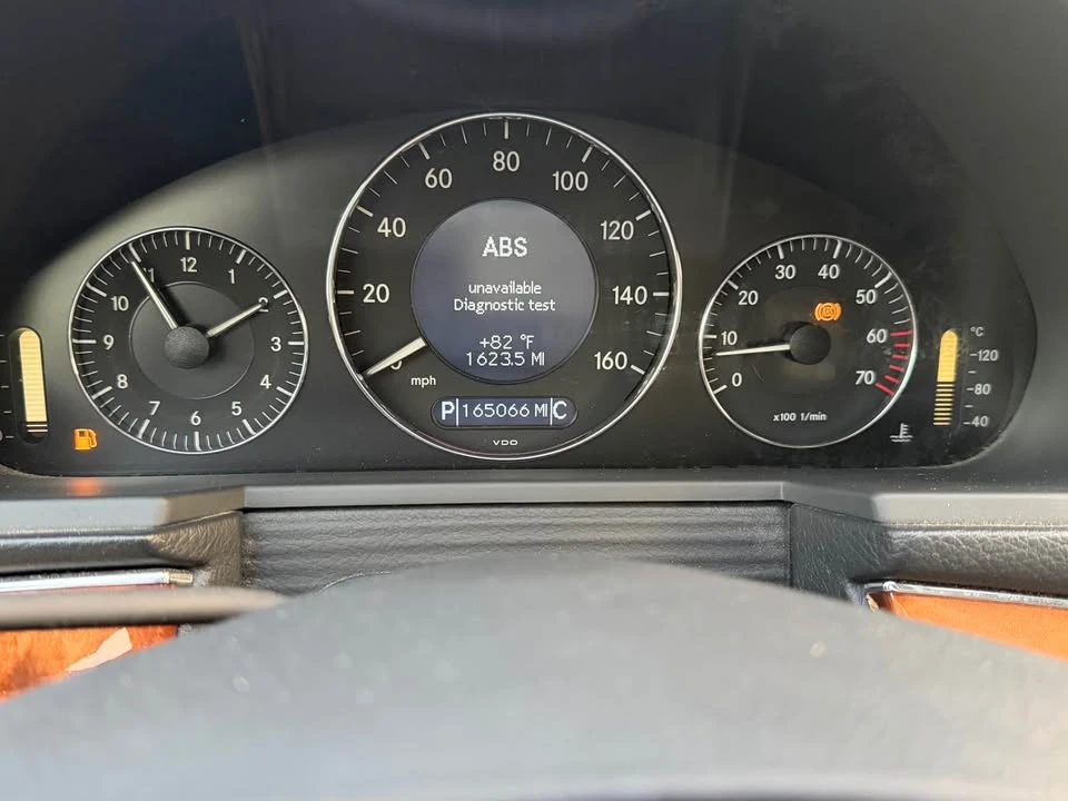 2005 Mercedes-Benz W211 E-Class - Image 13 of 17