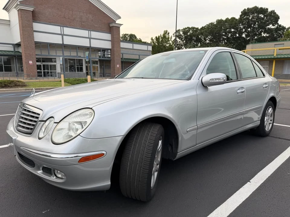 2005 Mercedes-Benz W211 E-Class - Image 2 of 17