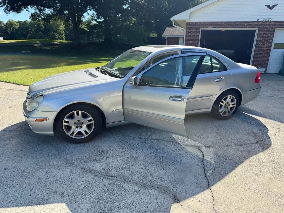 2005 Mercedes-Benz W211 E-Class - Image 5 of 16