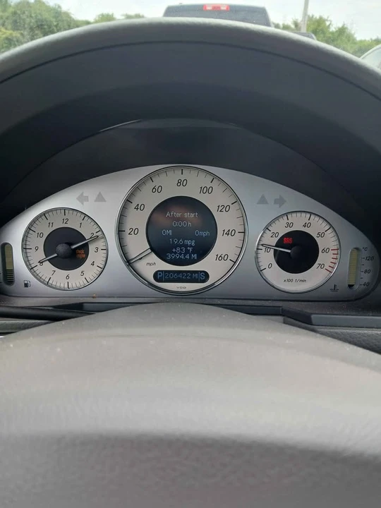 2005 Mercedes-Benz W211 E-Class - Image 8 of 14