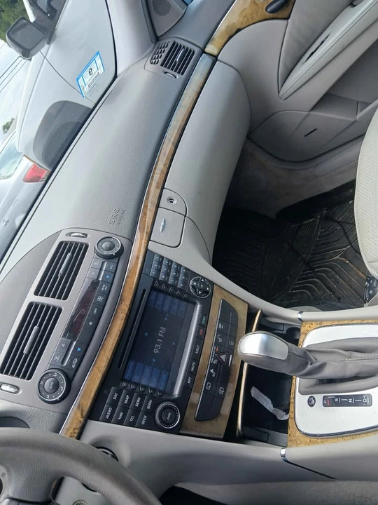 2005 Mercedes-Benz W211 E-Class - Image 9 of 14