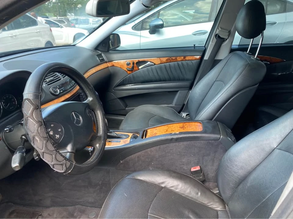 2005 Mercedes-Benz W211 E-Class - Image 2 of 4
