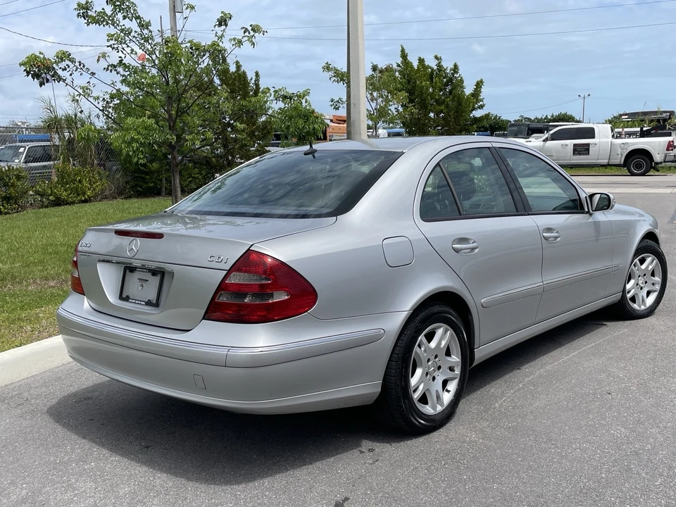 2005 Mercedes-Benz W211 E-Class - Image 14 of 21