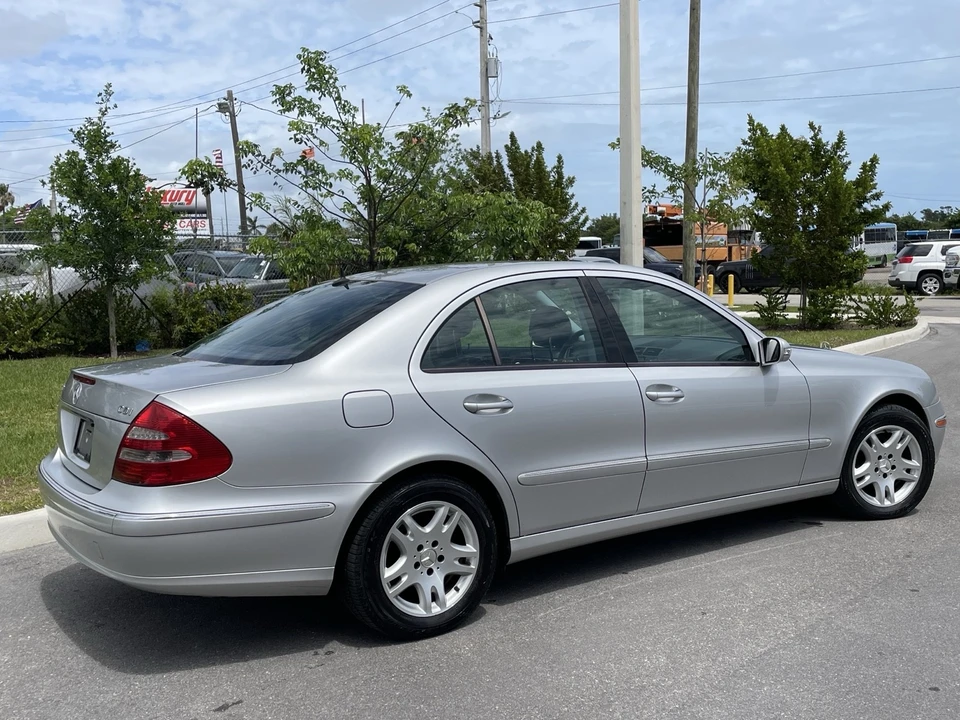 2005 Mercedes-Benz W211 E-Class - Image 11 of 21