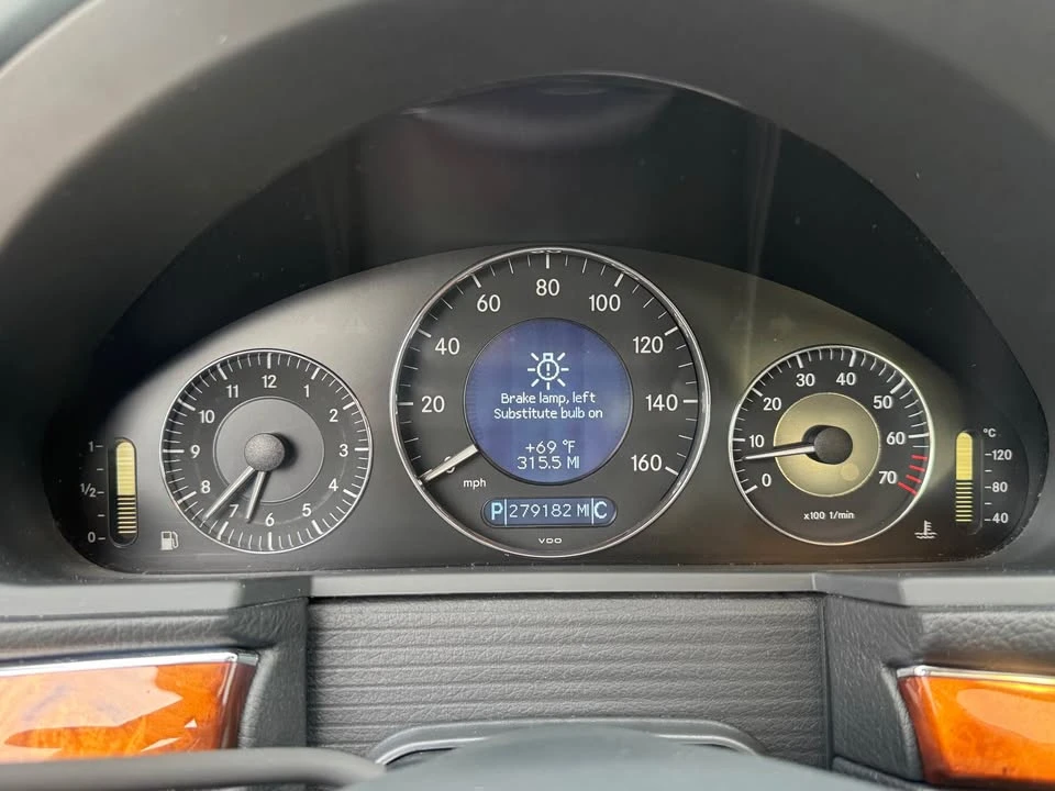2005 Mercedes-Benz W211 E-Class - Image 12 of 18