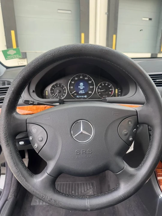 2005 Mercedes-Benz W211 E-Class - Image 11 of 18