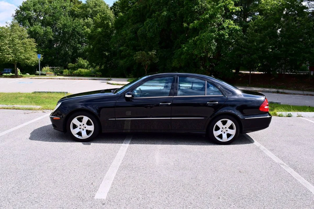 2005 Mercedes-Benz W211 E-Class - Image 2 of 17