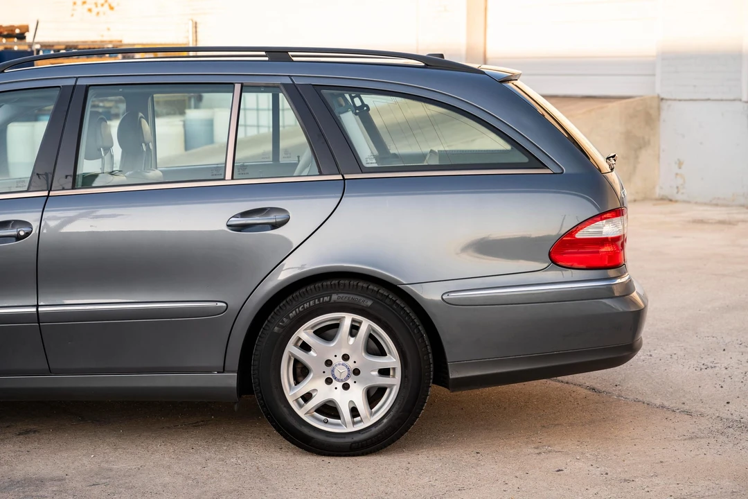 2005 Mercedes-Benz W211 E-Class - Image 30 of 31