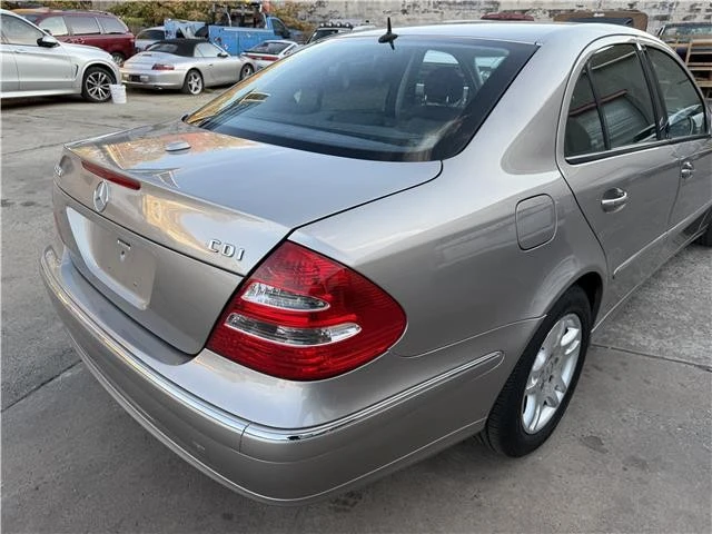 2005 Mercedes-Benz W211 E-Class - Image 13 of 21