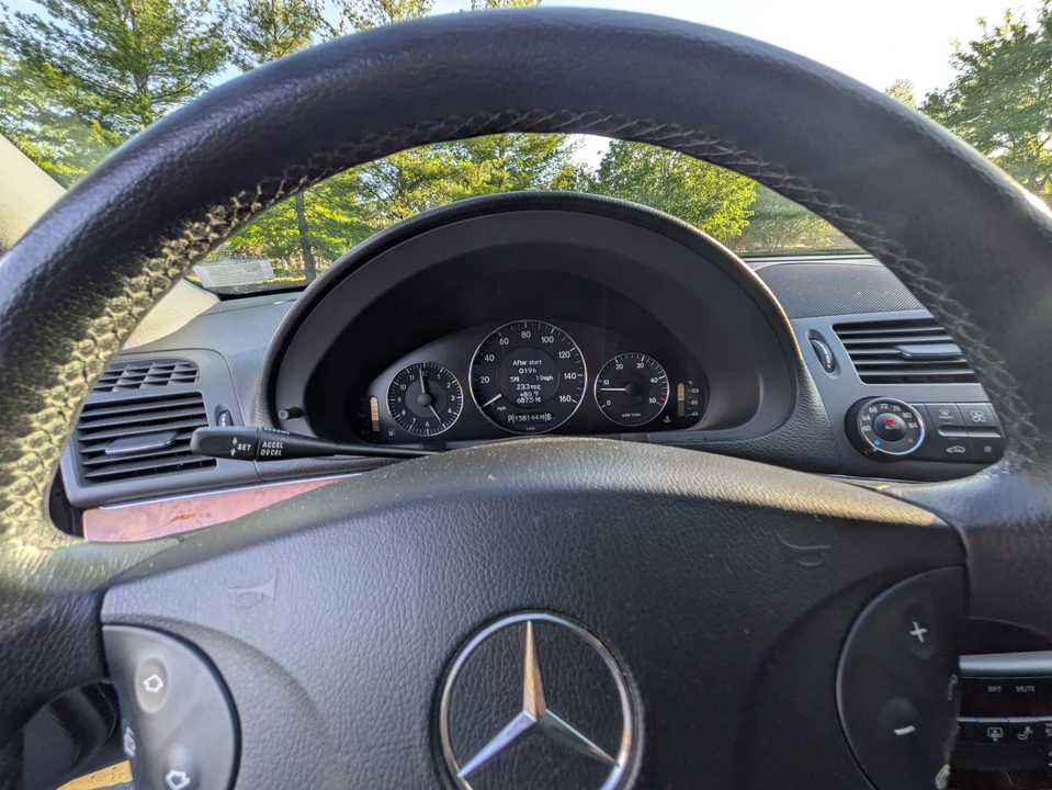 2005 Mercedes-Benz W211 E-Class - Image 26 of 31