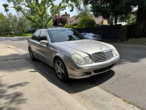 2005 Mercedes-Benz E320