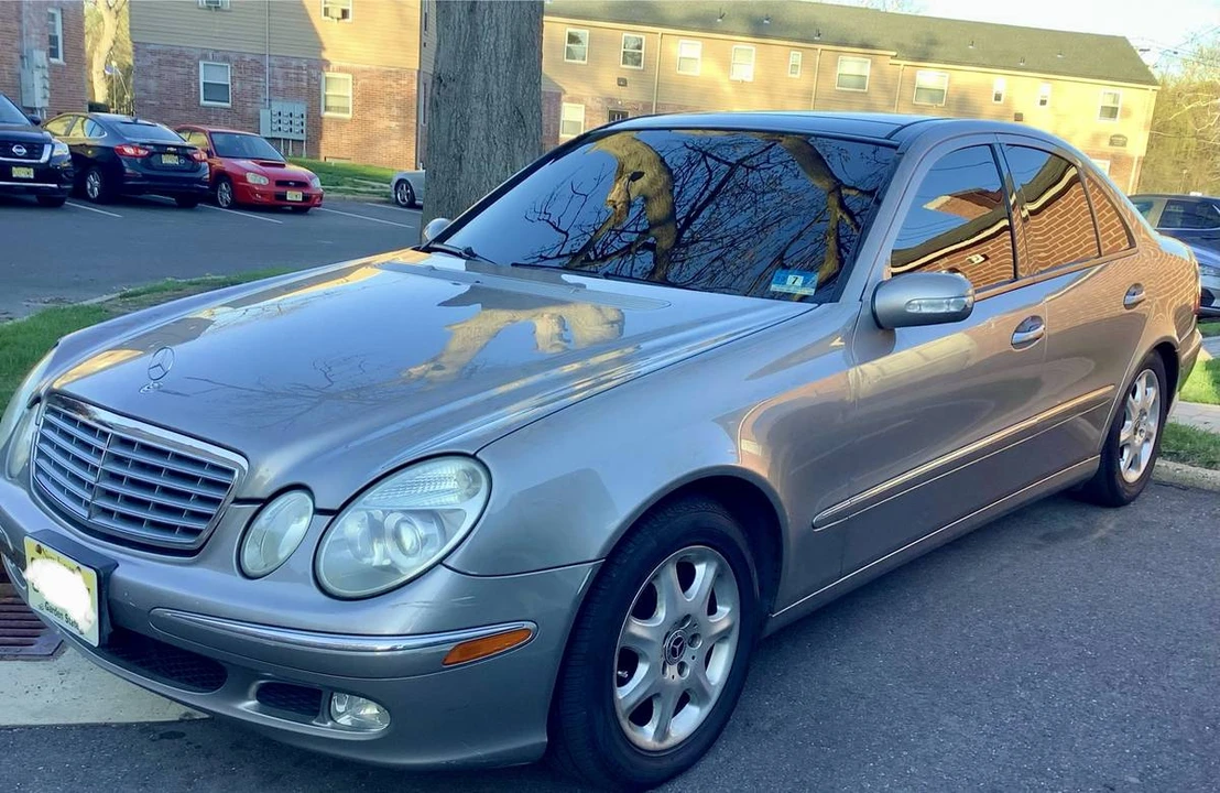 2005 Mercedes-Benz W211 E-Class - Image 2 of 9