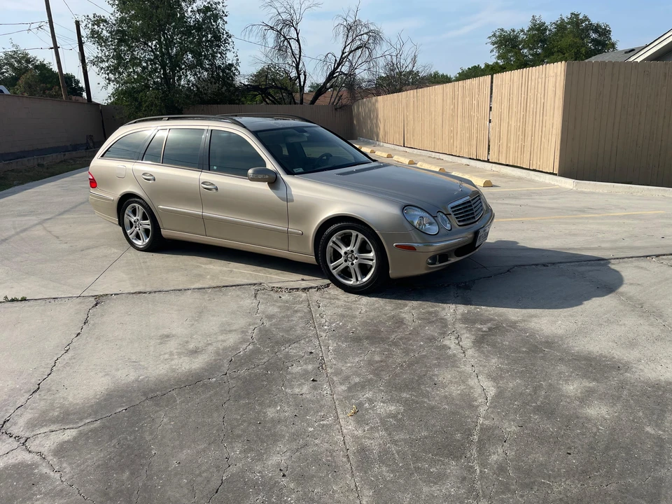 2005 Mercedes-Benz W211 E-Class - Image 13 of 31