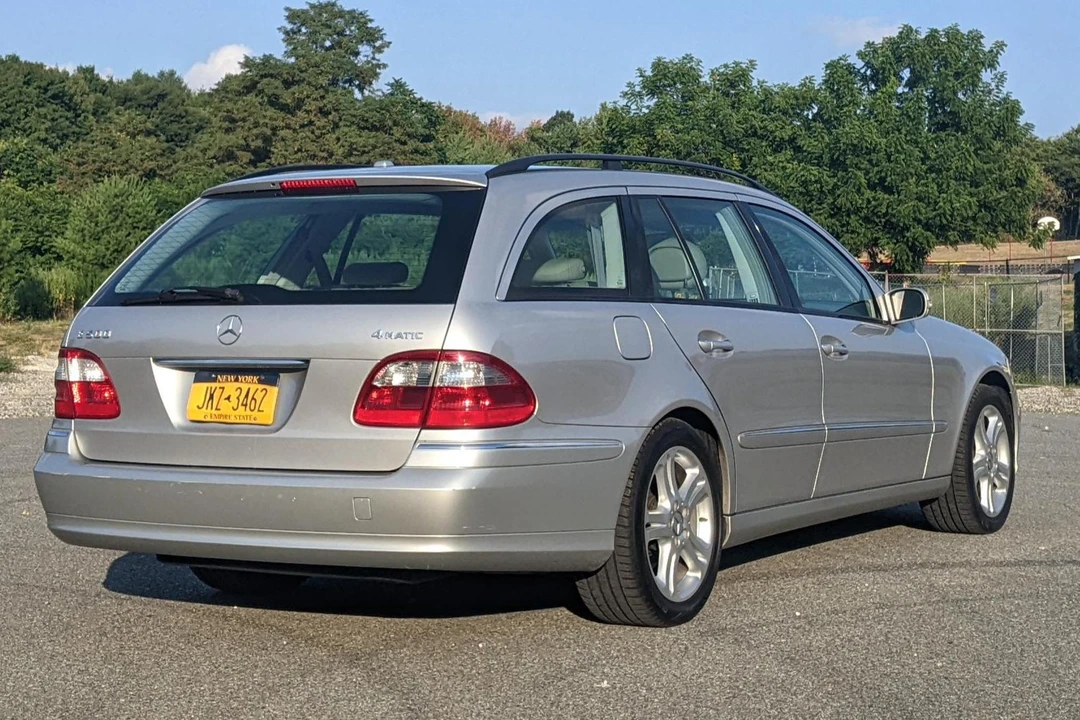 2005 Mercedes-Benz W211 E-Class - Image 12 of 31