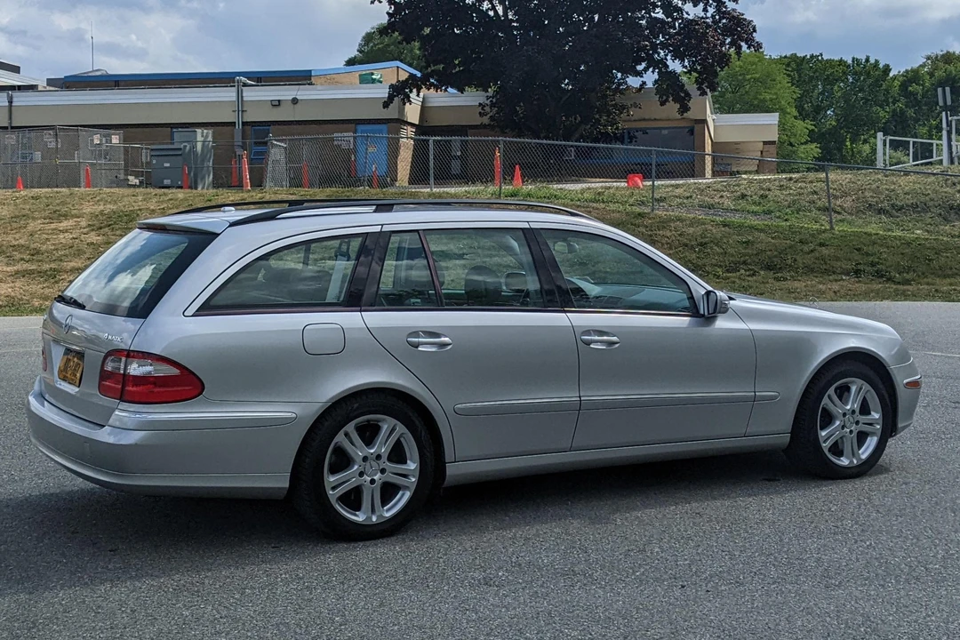 2005 Mercedes-Benz W211 E-Class - Image 14 of 31