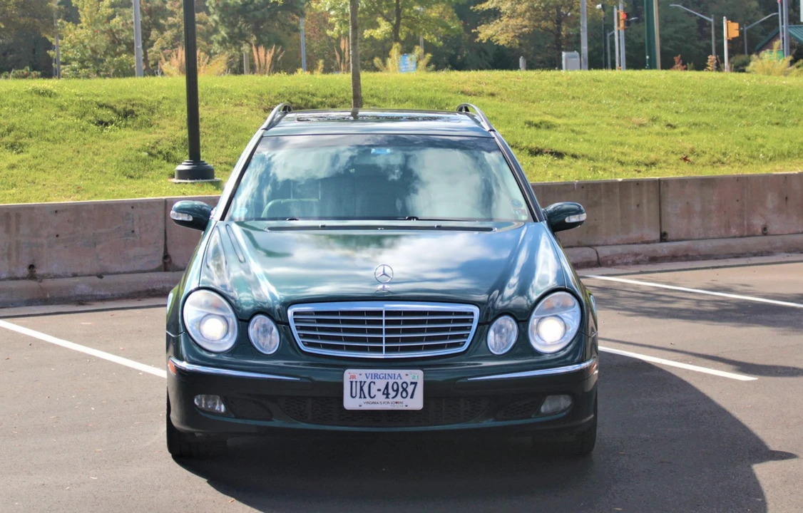 2005 Mercedes-Benz W211 E-Class - Image 2 of 2