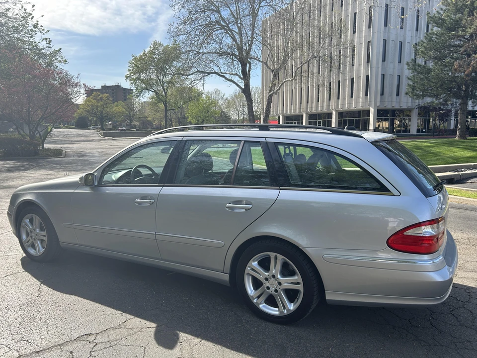 2005 Mercedes-Benz W211 E-Class - Image 12 of 31